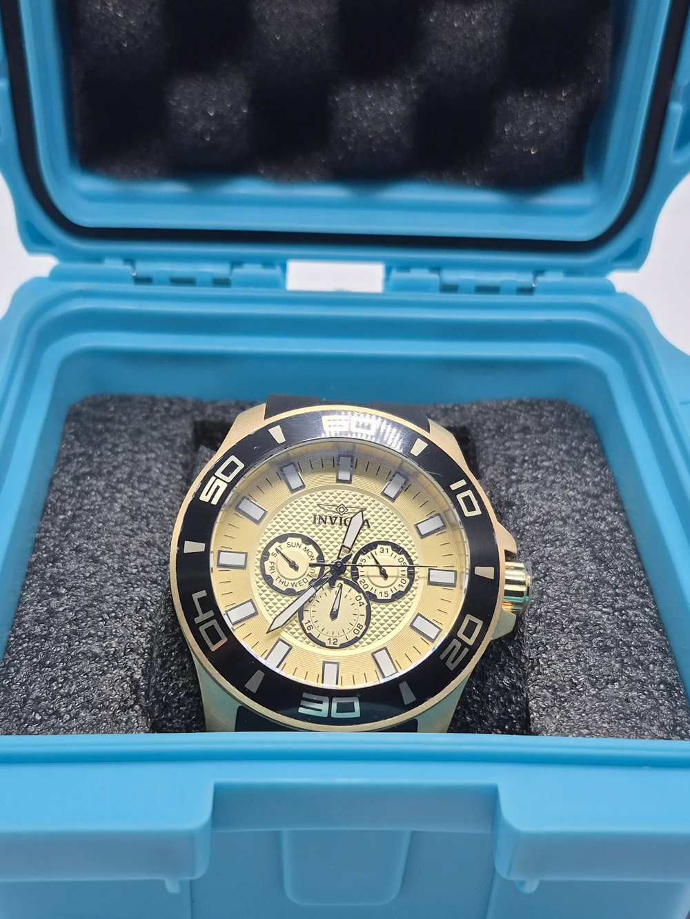 Invicta Turquoise Protective Watch Case with Foam Insert 3 Invicta Watches